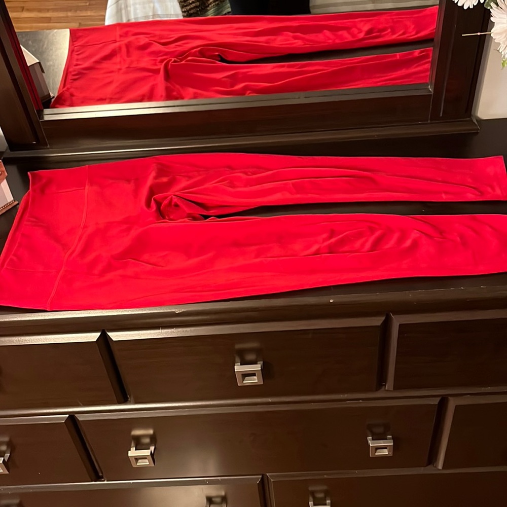 Red girlfriend collective leggings
